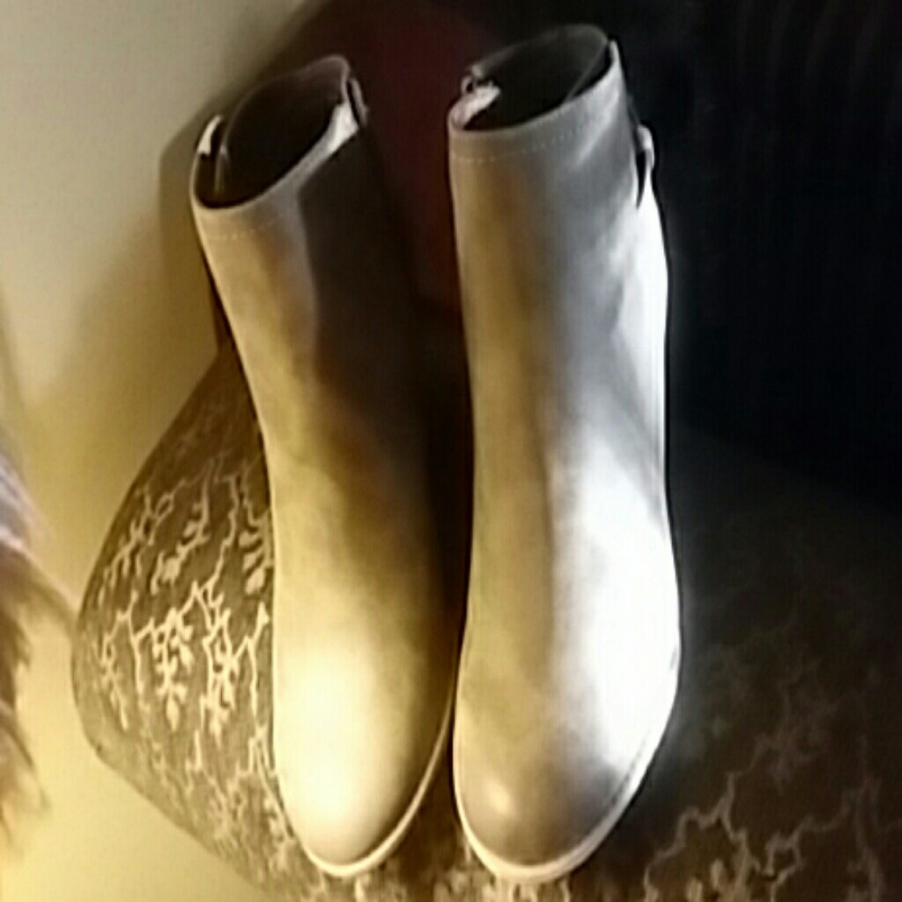 Hocus Pocus booties leather